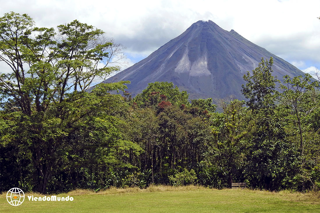 VOLCANES: Campos volcánicos y cráteres en Costa Rica visitados por ViendoMundo.