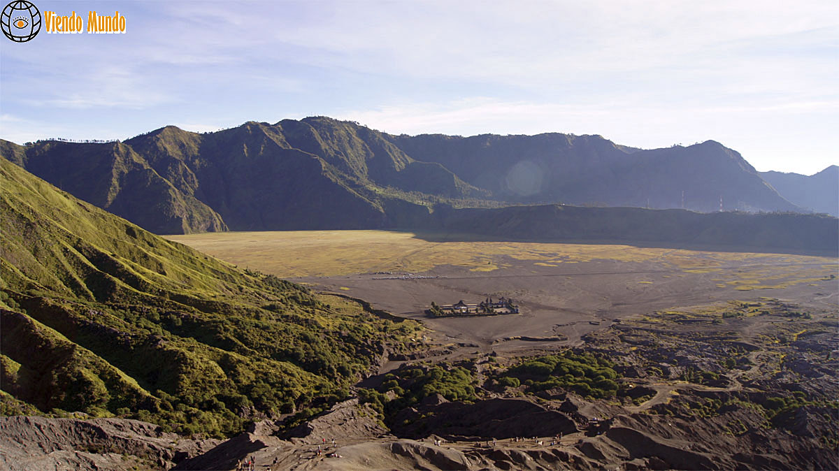 DESIERTOS DE INDONESIA. Los lugares más áridos del país visitados por ViendoMundo DESIERTOS DE INDONESIA. Los lugares más áridos del país visitados por ViendoMundo